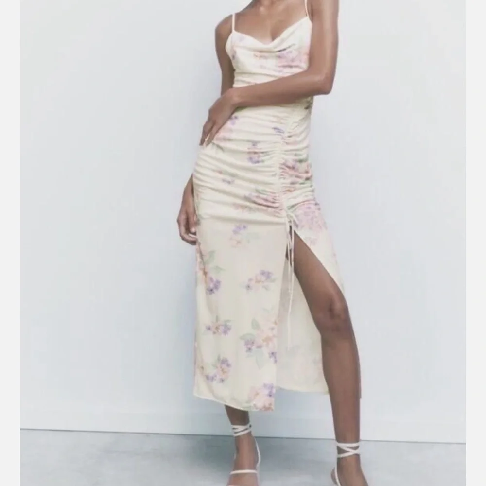 Zara Cream Floral Midi Dress - Picture 2 of 5